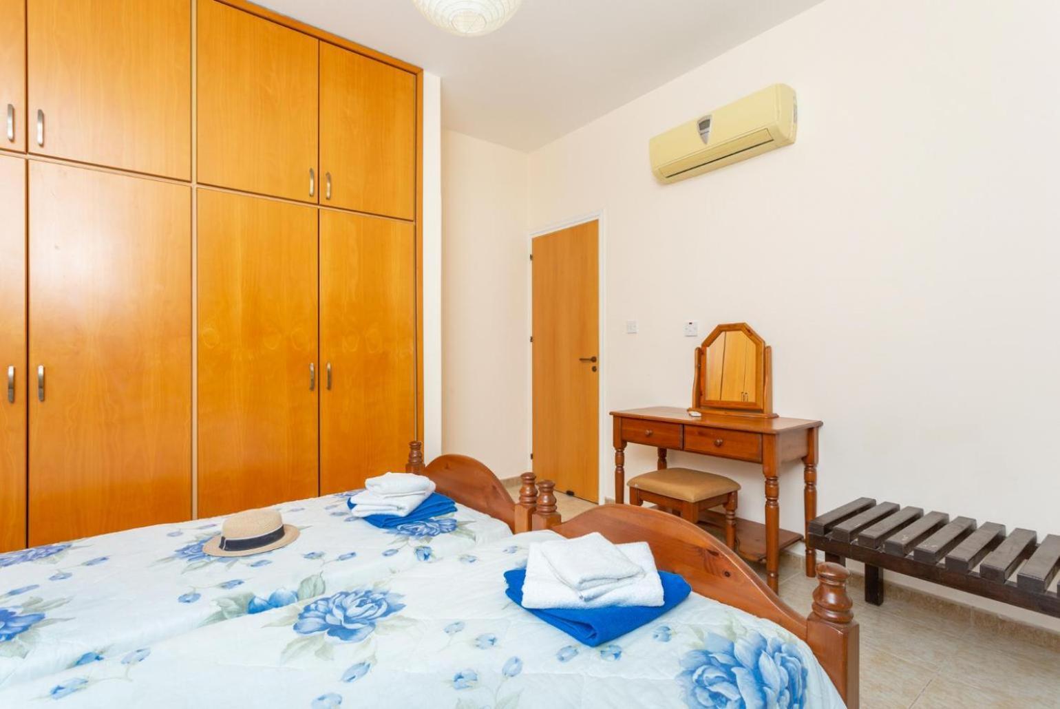 Halima Alexandros Villa Polis